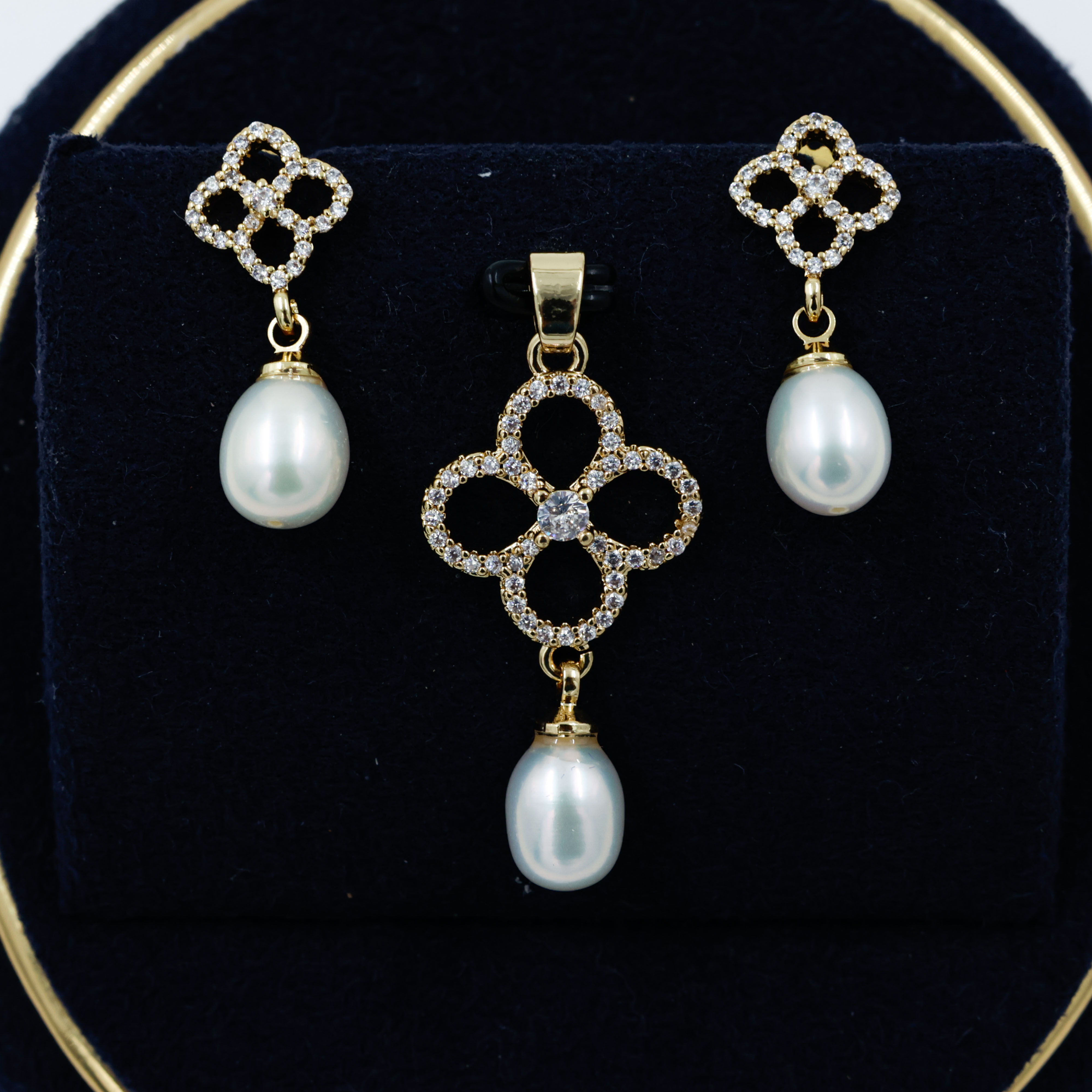 Pearl Pendant Set Without Chain